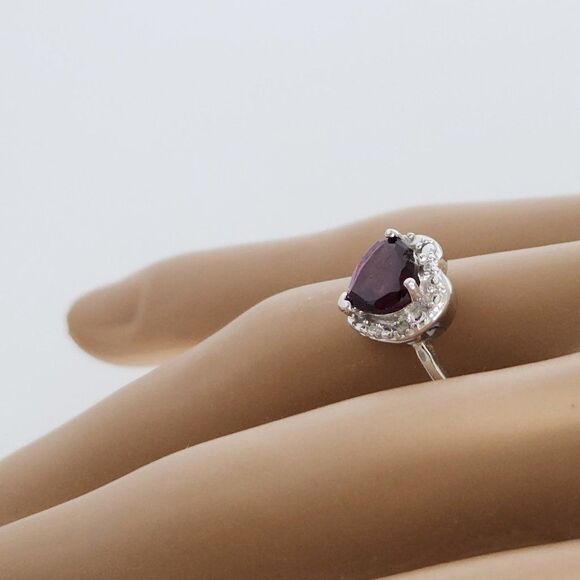 Garnet Heart Ring Size 7 - Picture 7 of 8
